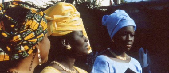 <em>Faat Kine</em>